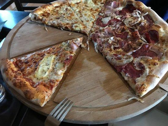 Raptorius Pizzeria
