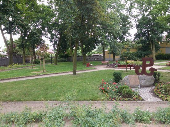 Obelisk poświęcony pamięci słupczan uczestniczących w Powstaniu Warszawskim
