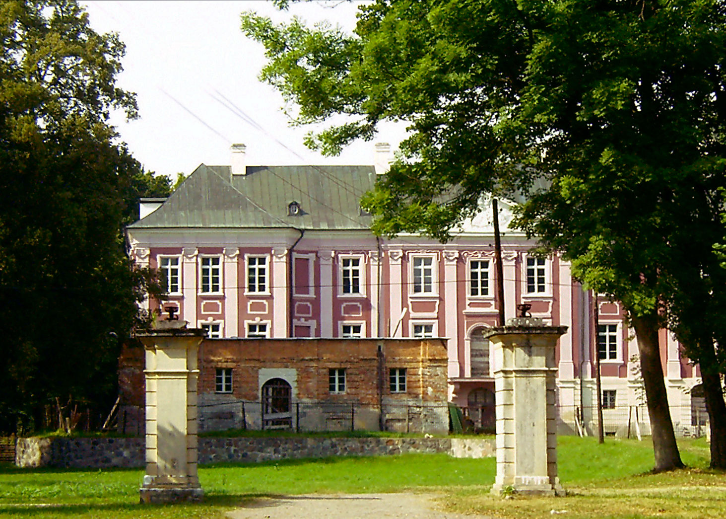 Pałac Sapiehów w Wieleniu